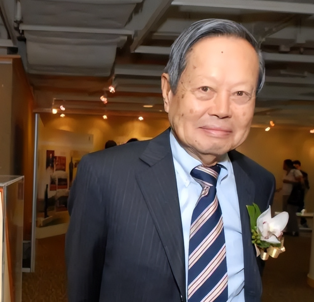 翁帆也没想到，丈夫杨振宁去世后，竟因生前一个特殊举动口碑暴涨