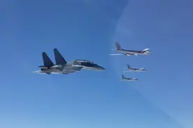 中俄空军战巡日本海，新型轰炸机终于登场，歼16挂实弹护航图片