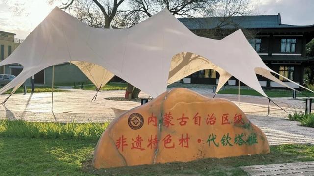 踏“草浪”而行！在科右中旗邂逅一场草原“旗”遇