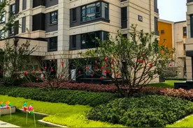 有一种痛苦叫“买了2楼”，卖不掉又不想住，彻底成为了不动产！图片