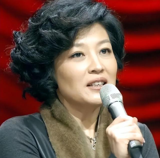 终于破案了！逼得赵本山退出央视春晚的不是宋丹丹，更不是范伟