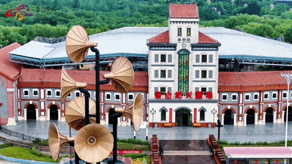 双节游泰安 | 国庆就要红！大型火车特技实景演艺《泰山烽火》共睹英雄传奇！
