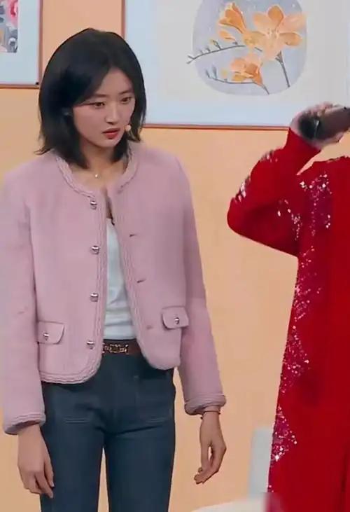 不到2天,央视2次发文宣布春晚新动作,网友:这次终于要听劝了