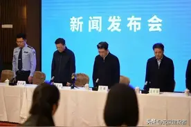 梅大高速塌方断面结构直接揭开塌方原因图片