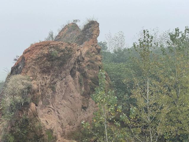 骑游探访六合北横山丹霞地貌