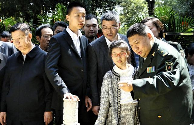 伟人唯一曾孙女毛甜懿，15岁成音乐天才，长相像她奶奶杨开慧！