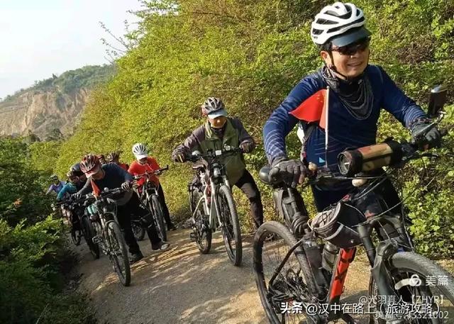 骑游陕南的三大古寺庙