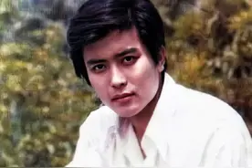 昔日北影“男神”卢君：1991年和陈肖依离婚，今68岁近况怎样？图片