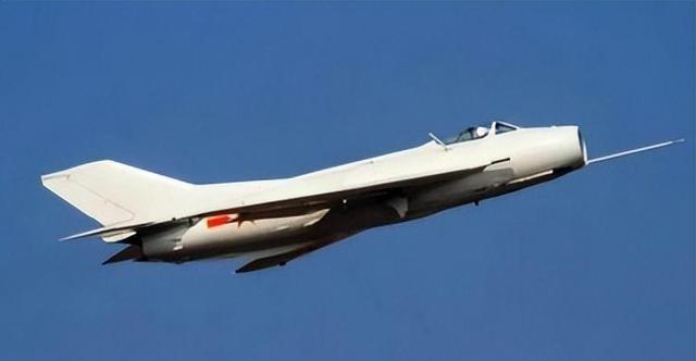 攻不了也守不住，中国空军在西藏上空，被印度空军足足欺负了40年