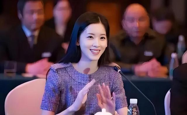 刘强东没想到，离过年不到2月	，章泽天走上了和田朴珺一样的路