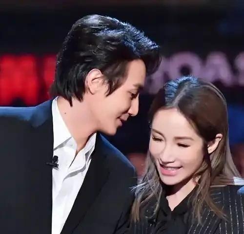 这一次，“纵欲过度”的萧亚轩，终于为她的荒唐行为付出了代价！
