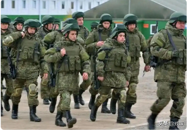 俄士兵被逼互殴至死！士兵遭坑杀还交保护费，1.2万投诉没人管？