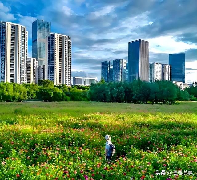 本来以为昆明只是中国第一，没想到今年昆明拿下全球第一避暑圣地