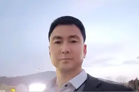 【木剑读诗】李健鹰：最后一支蜡烛也把忧伤一起点亮图片