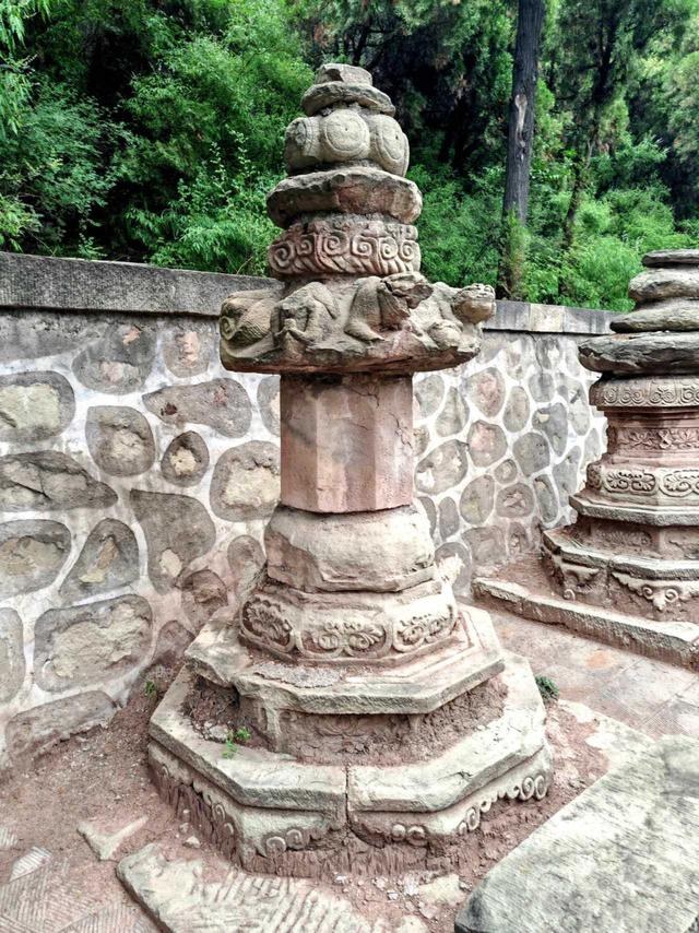 卦山天宁寺塔林——交城