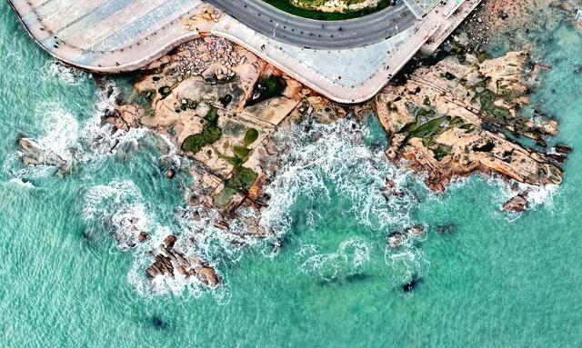 大海开启“摇滚模式”，秋潮有多“野”？