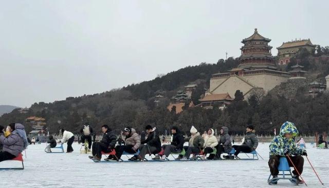 今天！颐和园冰场，正式开放