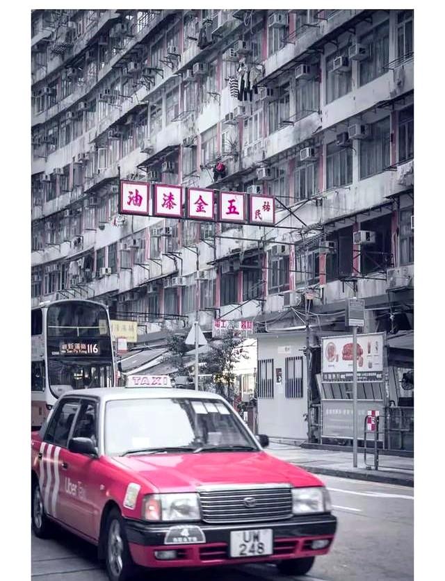 香港富豪：向美国捐1亿！又给大陆捐500亿，竟被李嘉诚“威胁”