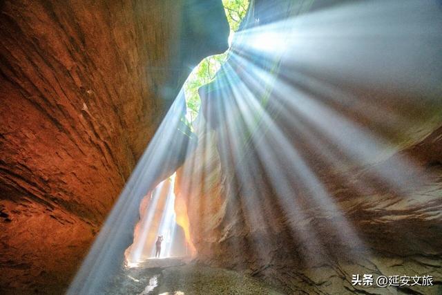 厉害了！甘泉大峡谷二次斩获《中国国家地理》青睐，峡谷与星空的组合绝了！