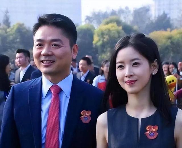 婚变传闻真相大白不到半月，章泽天高调官宣喜讯，终于等到这一天