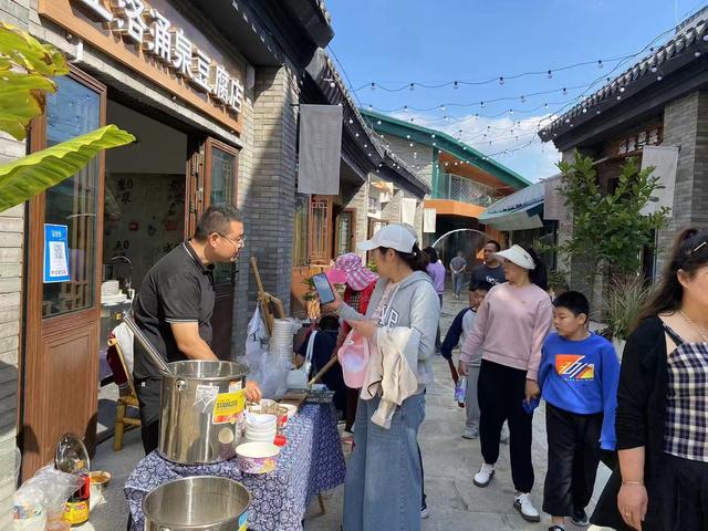 全家度假首选地｜三代同游“天上的街市”，共度温馨好时光！