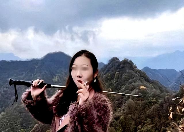 陕西女教师事件持续升温	，知情者爆料：抽烟穿吊带，还有多名男友