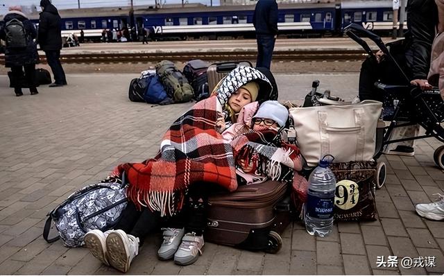 打仗烧3900亿！乌克兰百姓看病靠外援，债务超GDP还敢砸钱打仗？