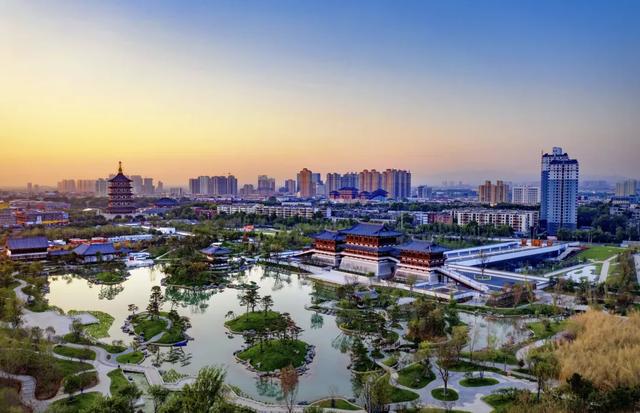 推窗见青山,河南有自己的山城!