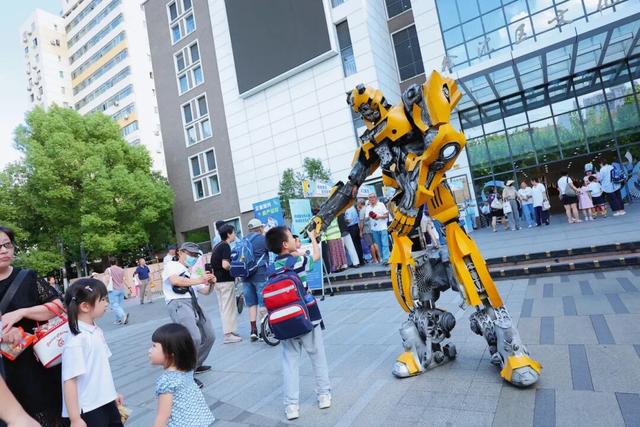 这个街道把“科学剧场”搬到居民家门口