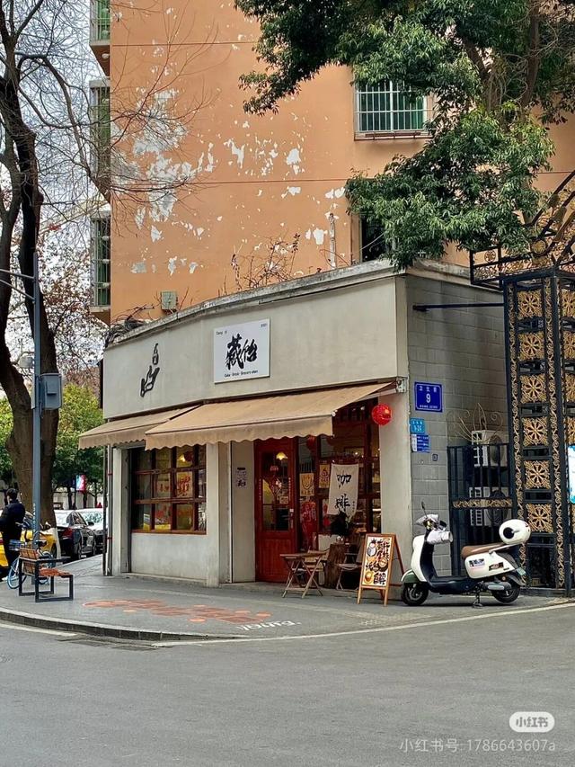 周末就冲！成都出发40min直达浪漫小城，喂海鸥逛古寺！