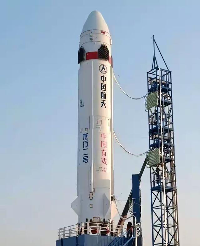 神舟二十遇碎片撞击？中国载人航天应急救援，7天就能接回航天员