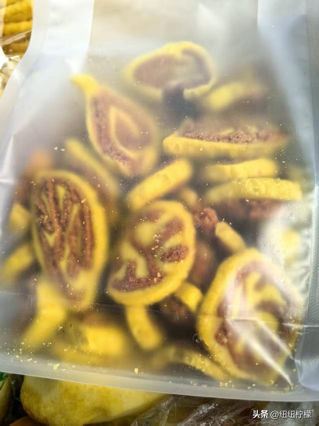 在甘肃省定西市临洮县吃了牛肉面，一碗面条多到足够两个人一起吃