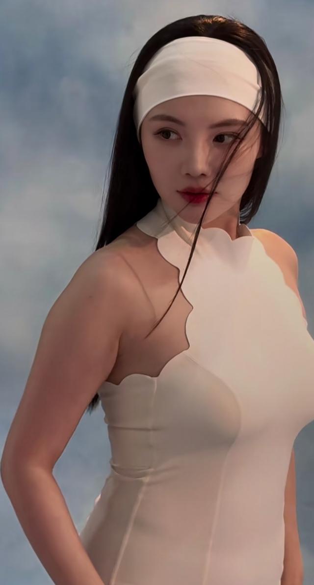 好美！好喜欢这样微胖丰腴的身材！比白幼瘦有魅力多了