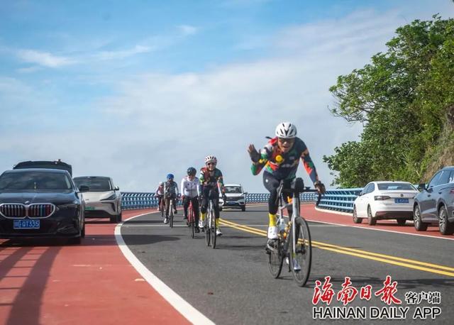拍客 | 海南万宁：暖冬骑行正当时