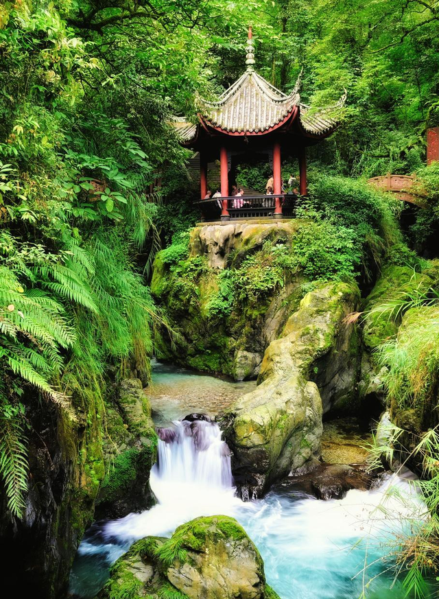 峨眉山居