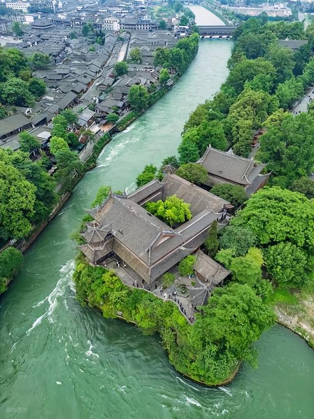 成都必去十大景点排行榜，这才是成都最值得去的10个景点，收好！
