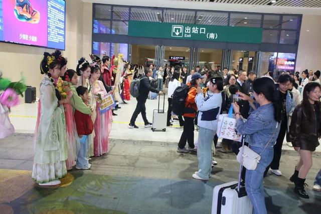 汉中文旅“放大招” 花式宠客 盛礼迎宾