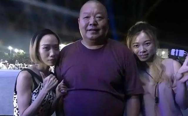 她连上5次春晚，私下却和恩师同居怀孕被骗流产，今57岁依然单身