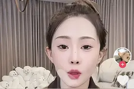 谢宝悦和陈阿姨直播现场连麦争论工资，宝悦慌得一逼，她在说谎图片