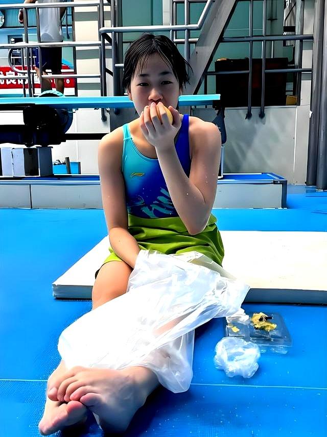 被传上大学后就退役才一个月，全红婵近况曝光，一点也不意外