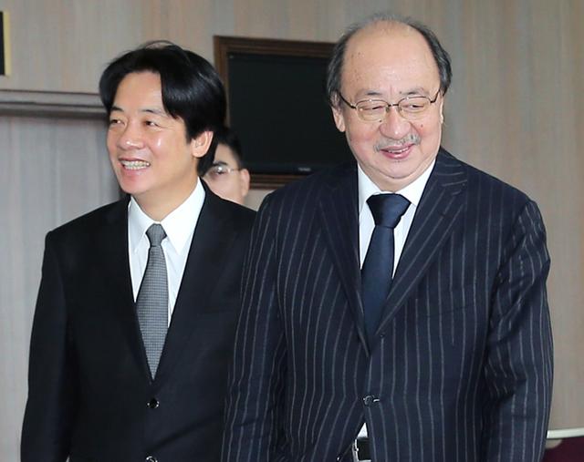 民众党干部反击民进党“两个太阳说”