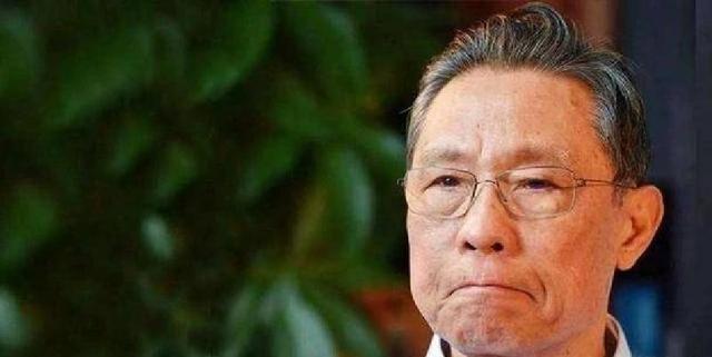 87岁叶剑英病情危急，中央紧急调派钟南山到北京，最终力挽狂澜