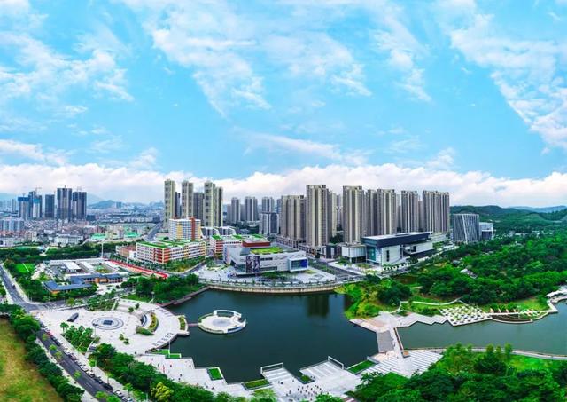 跟着十五运游坪山｜坪山体育中心体育馆周边这些宝藏地藏不住了！