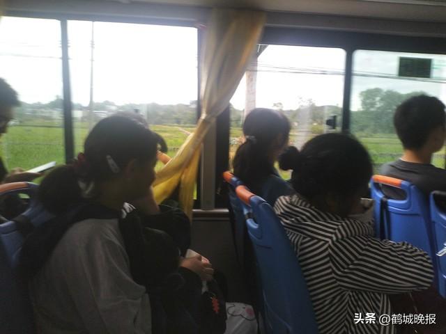 烟台大学大四学生暑期坐公交去俄罗斯：“换了1500元人民币的卢布，没想到回国还剩了六七百元人民币”
