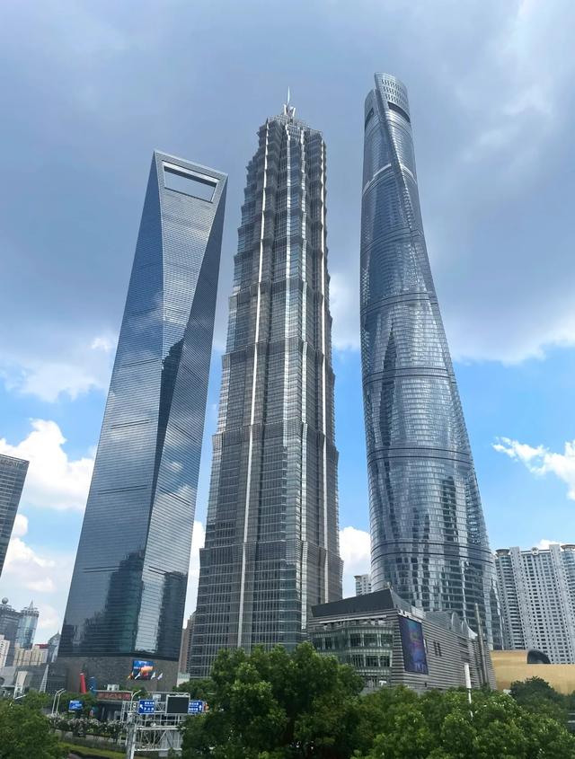跟着这条路走，才算真懂上海！从人民广场到陆家嘴，满满都是故事