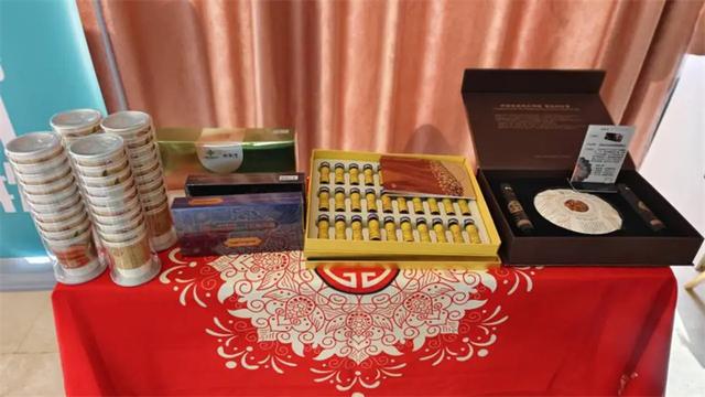 阿拉善右旗参加第三届全国自驾露营旅游发展大会