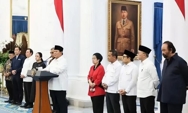 赶在阅兵前最后一刻，印尼总统连夜飞抵中国，有两点情况不寻常