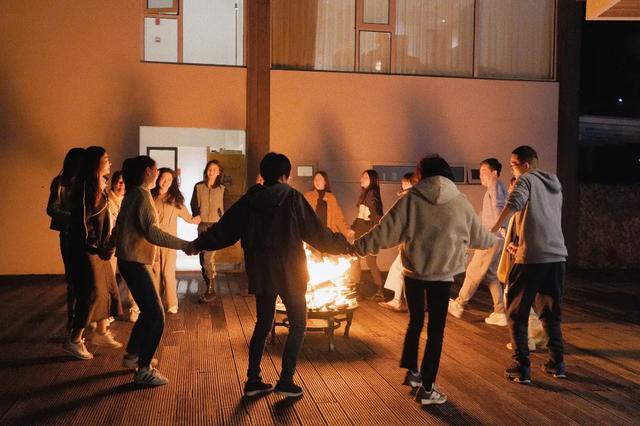 在临安，怎样才算“真土豪”？答案：买猪送房！