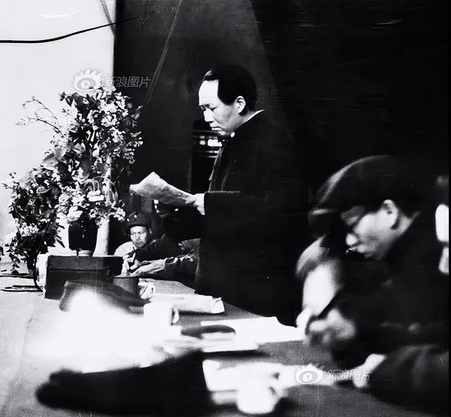 毛主席一生不进故宫，终生再未回延安？周总理的一句话道出实情！