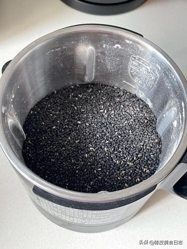 10分钟自制黑芝麻酱，无油无糖无盐，好吃还能养头发
